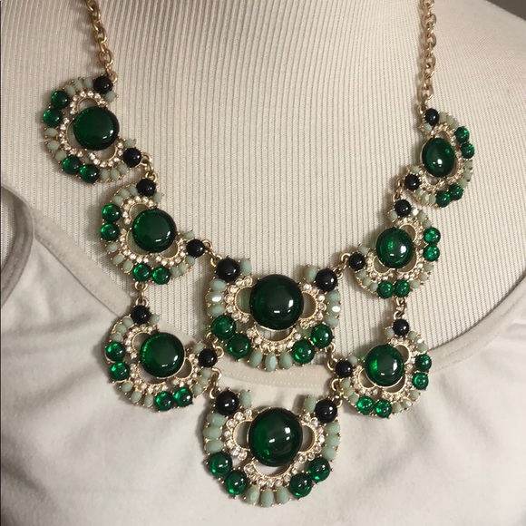 Gorgeous statement necklace - Picture 1 of 9